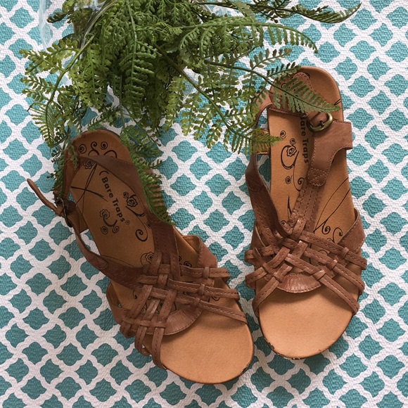 Bare Traps Shoes - Bare Traps Leather Sandals Sz 9